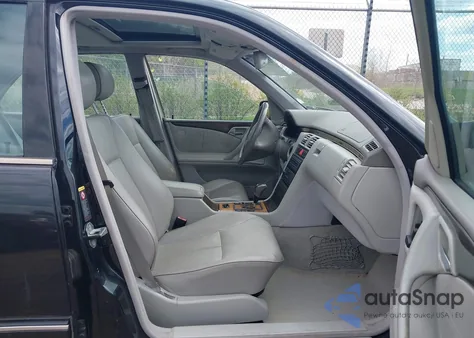 2002 Mercedes-Benz E 320 Special Edition из США, поврежденный, VIN WDBJF65J52B496832